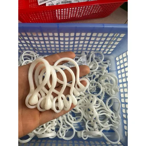 100 móc nhựa - móc rèm ,rido đủ loại
