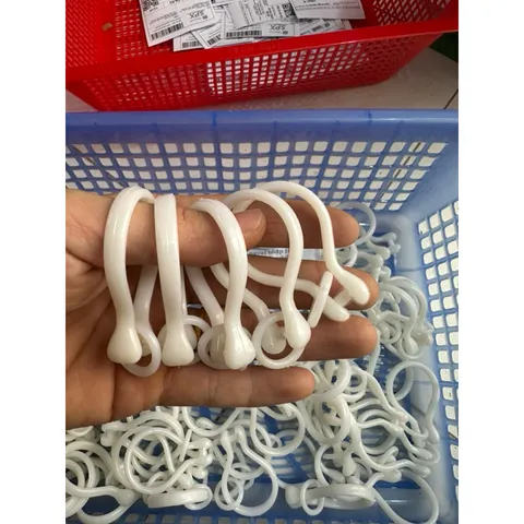 100 móc nhựa - móc rèm ,rido đủ loại