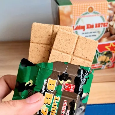 Lương Khô Bộ Binh BB702 , Lương Khô Quân Đội Vị Bùi Thơm,ít Ngọt ,Giàu Năng Lượng,Tiện Mang Theo