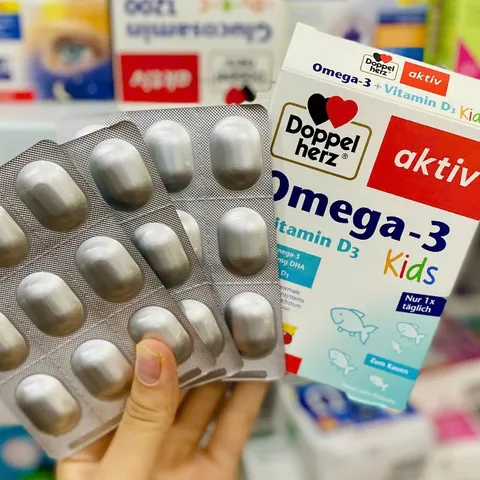Omega-3 + Vitamin D3 KIDS Doppelherz cho bé dạng thạch nhai hộp 27 viên