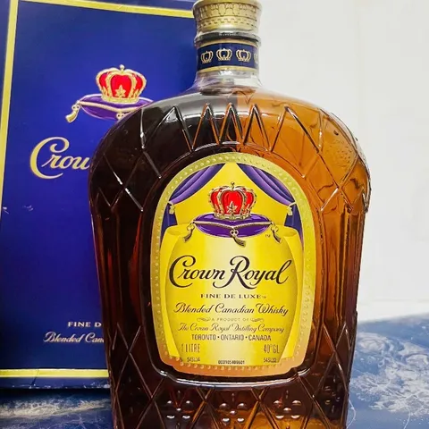 Rượu Whisky Crown Royal 1.000 ml - Xách tay, bao check chuẩn hiệu