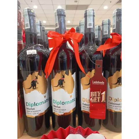 Rượu Vang Đỏ  Australia Diplomatic Cabernet 750mil 1Tang1
