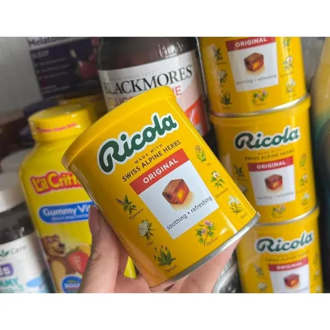 KẸO NGẬM  RICOLA ĐỨC  1 hộp 250g 180 viên date 2027