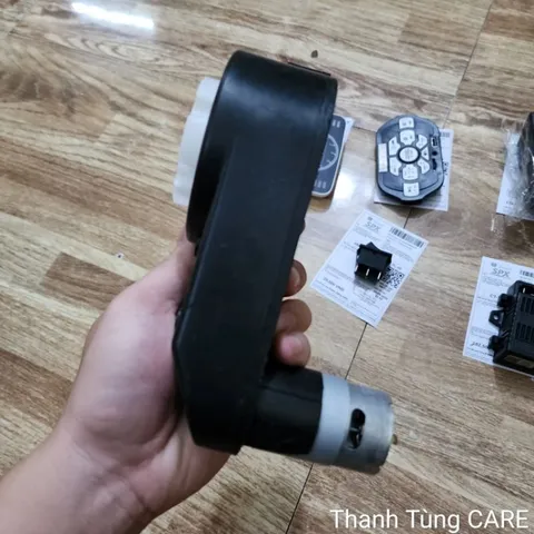 [RS550] Động cơ hộp số ô tô điện trẻ em 6V- 2V loại To RS550  dài 18,5cm (loại tốt, lắp zin như trên xe)