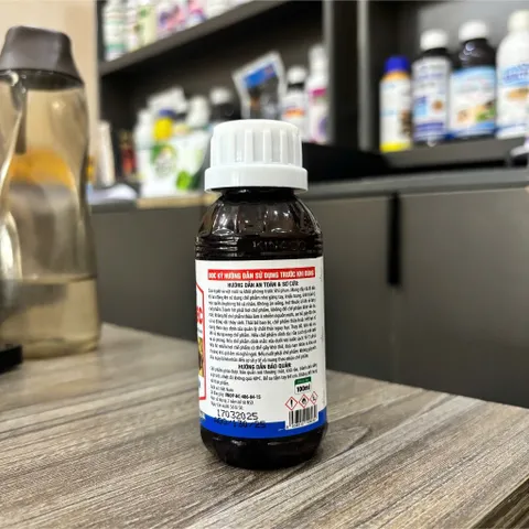 Cypado 25ec - Chế phẩm xử lý côn trùng ruồi, muỗi, kiến, gián... với 25% cypermethrin - 100ml, 1 lít