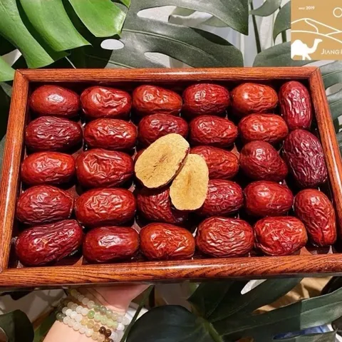 Hộp 1kg Táo Đỏ Tân Cương Nhược Cương Yang Ling Food Hàng Loại Ngon, Quả To, Cùi Dày Hạt Nhỏ Tự Nhiê