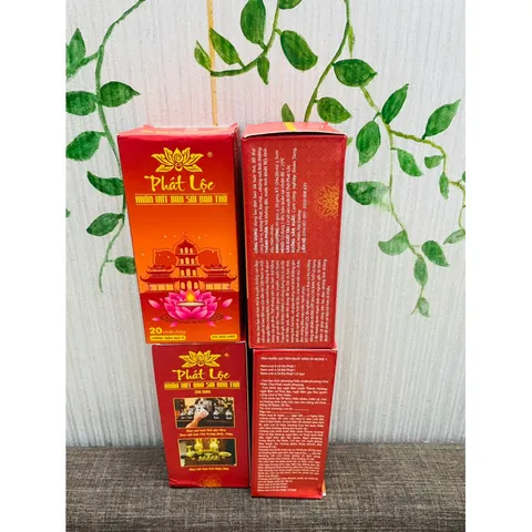 Hộp 20 khăn ướt hương trầm ngũ vị bao sái ban thờ Phát Lộc LAU DỌN BÀN THỜ