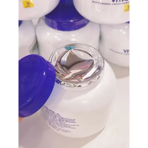 Kem dưỡng ẩm Vitamin E Aron hàng Thái Lan giảm nứt nẻ hay đau rát  trong mùa hanh khô 200g