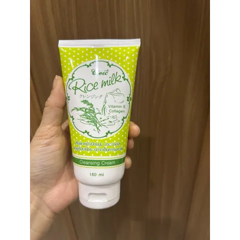 Combo Kem dưỡng ẩm vitamin E và Sữa rửa mặt Rice Milk Thái Lan