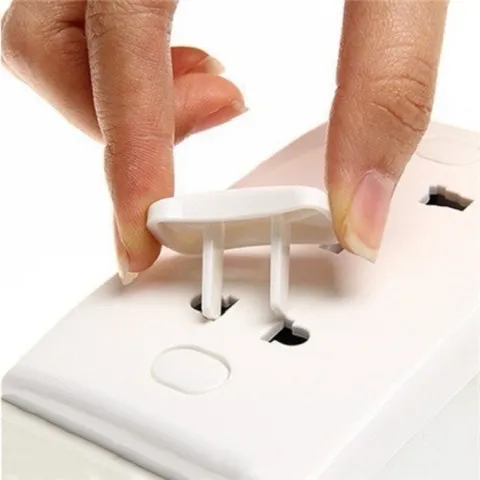 Combo 5 cái Nút Bịt Ổ Cắm Điện An Toàn Cho Bé Yêu