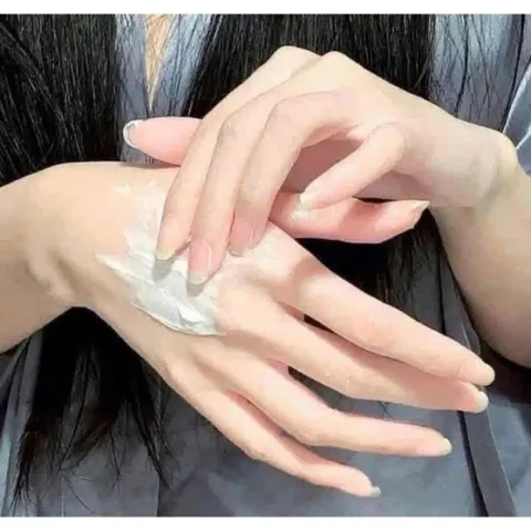 Kem dưỡng tay Locci mùi FLEURS