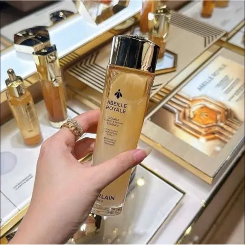 Nước thần G.U.E.R.L.A.IN