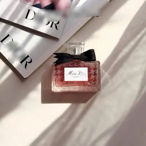 NEW 𝟐𝟎𝟐𝟓 🛍️Nước hoa M.i.s.s Essence