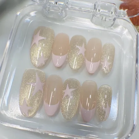 38. Nailbox mắt mèo ánh sao ngôi sao hồng baby