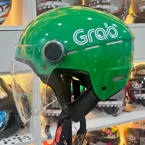 Nón Bảo Hiểm 2/3 Varo P10 Lên Tem Grab Xanh Kèm Kính Chắn Bụi – Mũ Bảo Hiểm Nam Nữ