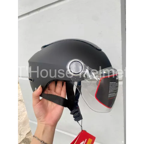 Mũ Bảo Hiểm-Nón Bảo Hiểm 1/2 POC Falcon BEE Mẫu Mới Nhất 2024 Màu Đen Nhám Cực Chất