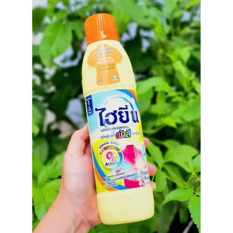 Tẩy quần áo trắng, quần áo màu ko phai màu Thái Lan 250ml