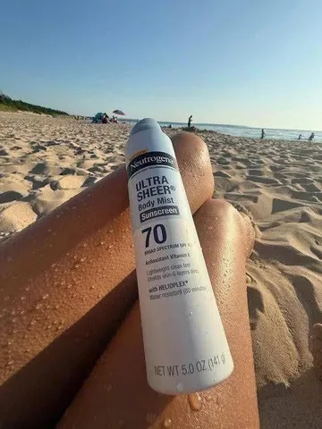 XỊT CHỐNG NẮNG TOÀN THÂN NEUTROGENA ULTRA SHEER BODY MIST SPF 70 (141G) – CHUẨN NỘI ĐỊA MỸ