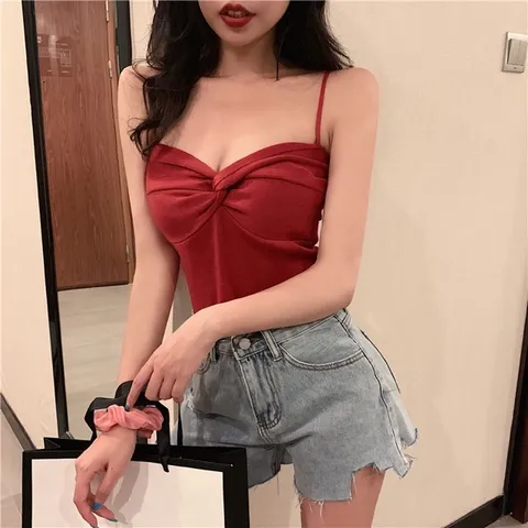 Áo len 2 dây ôm ngực màu đỏ sexy gợi cảm