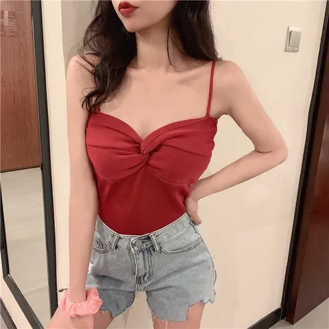 Áo len 2 dây ôm ngực màu đỏ sexy gợi cảm