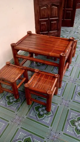 Bàn ghế tre - 1 bàn tùy chọn 4 ghế đôn hoặc 2 ghế đôn - Kích thước cao 50cm X dài 70cm X rộng 50cm - Sẵn 3 màu
