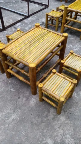 Bàn ghế tre - 1 bàn tùy chọn 4 ghế đôn hoặc 2 ghế đôn - Kích thước cao 50cm X dài 70cm X rộng 50cm - Sẵn 3 màu
