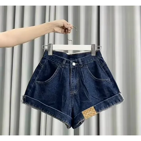 Quần Sọt Jean Nữ Mẫu Trơn Lật Lai Đính Logo Siêu Cute