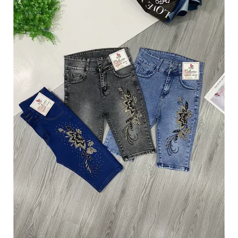 Quần jean lửng gối nữ thêu hoa đính hạt co giãn mạnh