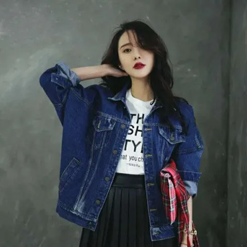 Áo khoác jean nữ mẫu trơn đắp chữ sau lưng