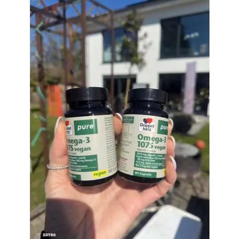 Omega 3 1075 Vegan thuần chay từ dầu tảo và dầu hạt lanh của Đức 80v