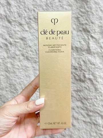Sửa rửa mặt Cle De Peau Beauté Clarifying Cleansing Foam làm sạch sâu cho da khô 125ml 