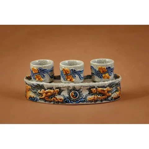 Kỉ nước thờ cúng - kỉ cong kỉ ngai hoạ tiết rồng , sen , sóng nước men rạn nổi Bát Tràng