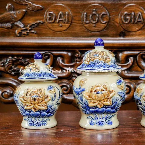 Bộ Thờ Cúng Men Hoàng Thổ Đắp Nổi Gốm Sứ Bát Tràng - Đồ Thờ Cúng Nghệ Nhân Cao Cấp