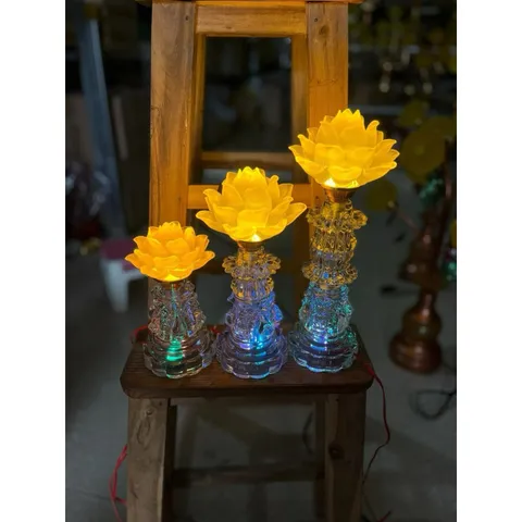Đèn thờ hoa sen lưu ly - đồ thờ cúng phong thuỷ