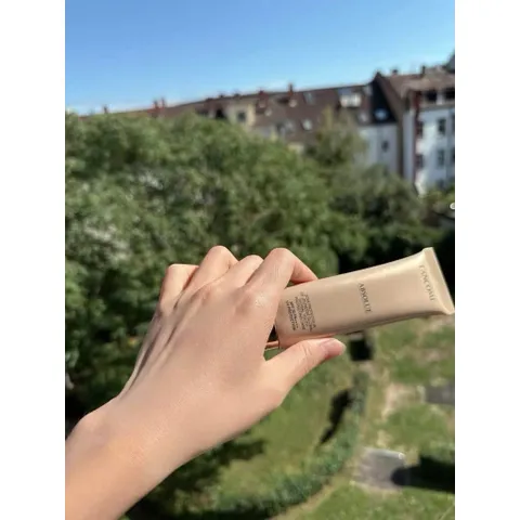 50ml-Kem chống nắng BB cream che khuyết điểm NÂNG TONE DA Đều màu Da { chống nắng} Cells UV Protector SPF 50/PA+++.