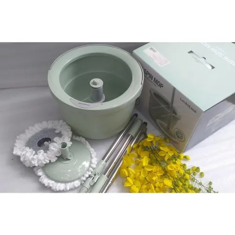 Bộ cây lau nhà xoay tay LocknLock  ETM498MIT  Corner 2 bông lau