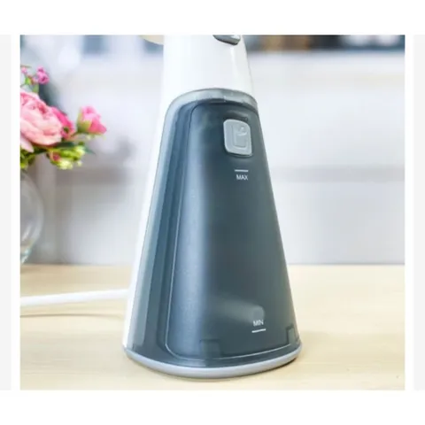 BÀN LÀ HƠI NƯỚC CẦM TAY LOCKNLOCK ENI148