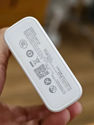 Pin sạc dự phòng 20000mah hãng Romoss kèm cáp tiện lợi, Dung lượng chuẩn, Tiêu chuẩn CCC mang trên máy bay