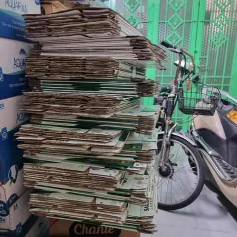 Vỏ Thùng Bia Sài Gòn Lager Xấp 10 Vỏ HSD 05/2027