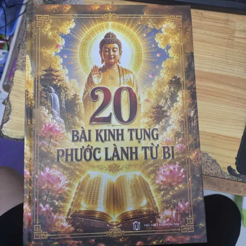 GIEO DUYÊN SỔ TAY  18 BÀI KINH THIÊNG LIÊNG VÀ 20 BÀI KINH TỪ BI