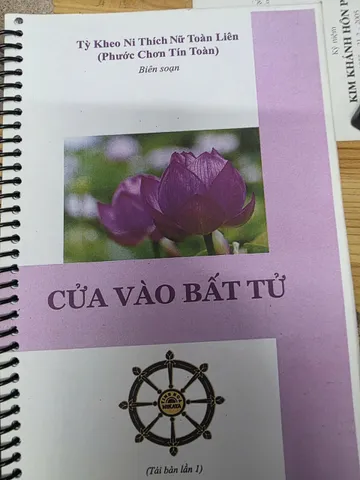 SỔ TAY 100 QUẺ QUAN ÂM LINH XĂM 879665