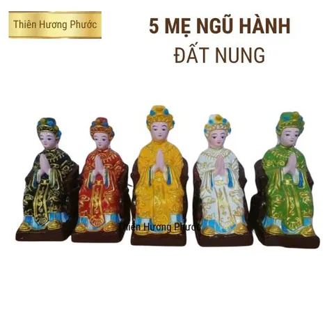 Tượng địa mẫu đất nung thờ cúng