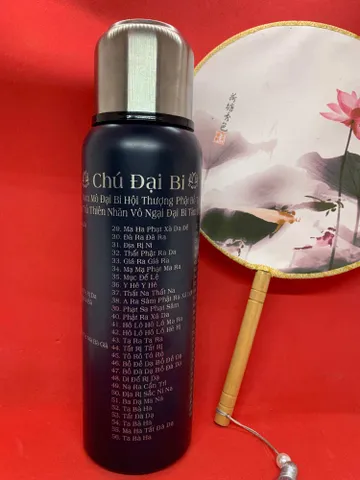 BÌNH GIỮ NHIỆT KHẮC NAM MÔ A DI ĐÀ PHẬT- CHÚ ĐẠI BI(dung tích 800ml)