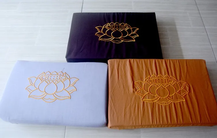 Miếng Quỳ Lạy Phật, Nệm Êm Mát, Không Đau Đầu Gối  -  SHOP PHẬT GIÁO DƯƠNG KHOA