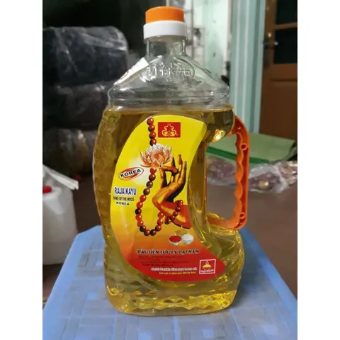 CHAI LỚN, Dầu Lưu Ly Cát Tường Malaysia 1.2 lít