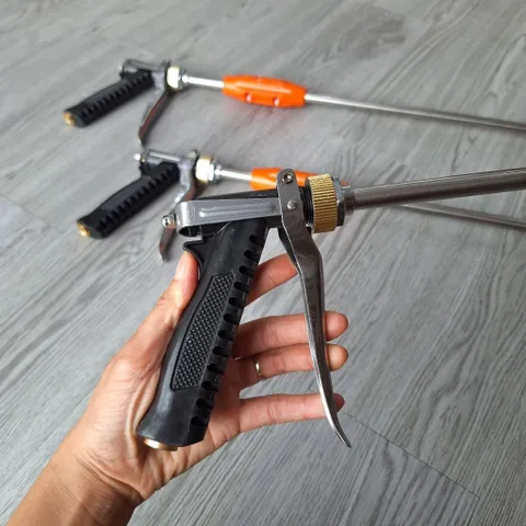Súng Xịt Rửa Xe Áp Lực Cao Inox 304 Cán Kim Loại – Đầu Phun Điều Chỉnh Tia Nước, Có Nhiều Kích Thước 30cm/60cm/90cm
