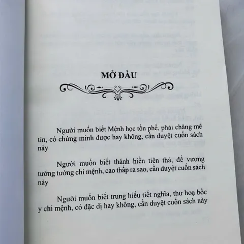 Manh Phái Đoán Mệnh Nhất Kim Khẩu