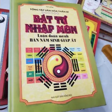 Bát Tự Nhập Môn - Luận Đoán Mệnh Bàn Năm Sinh Giáp, Ất