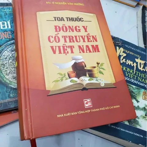 Toa Thuôc Đông Y Cổ Truyền Việt Nam