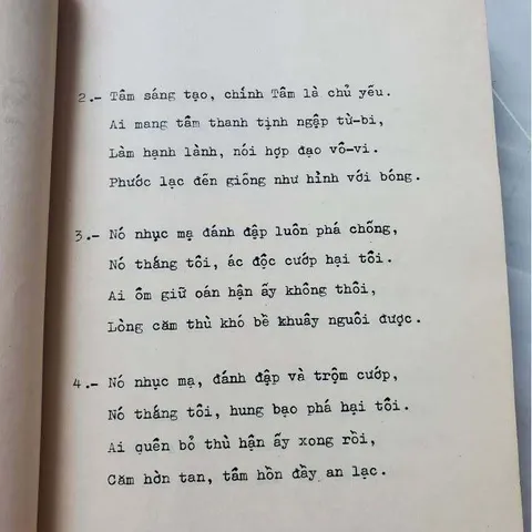 Kinh Như Lai Bảo Huấn – Thuyền Ấm dịch thành thơ